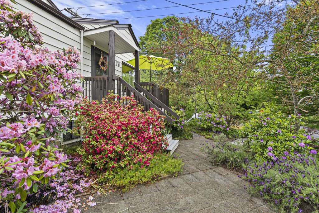 7-web-or-mls-731 19th Ave, Seattle, WA_Luminate Media_07